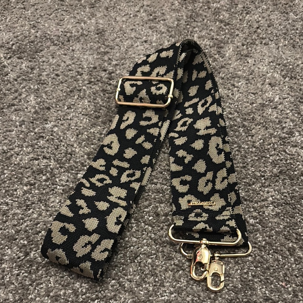 Stella & Dot Black and Gold Belt with Adjustable Design